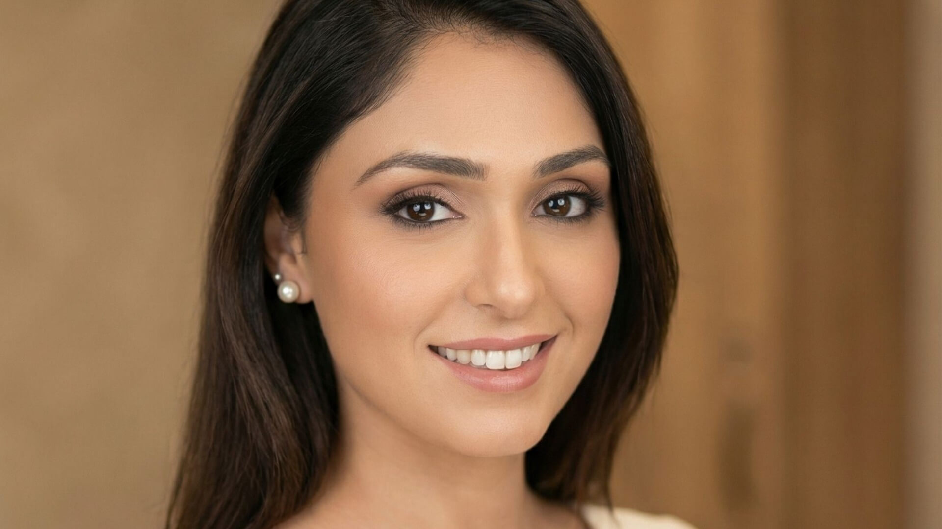 מורן כריסי איפור קבוע-מיקרובליידינג