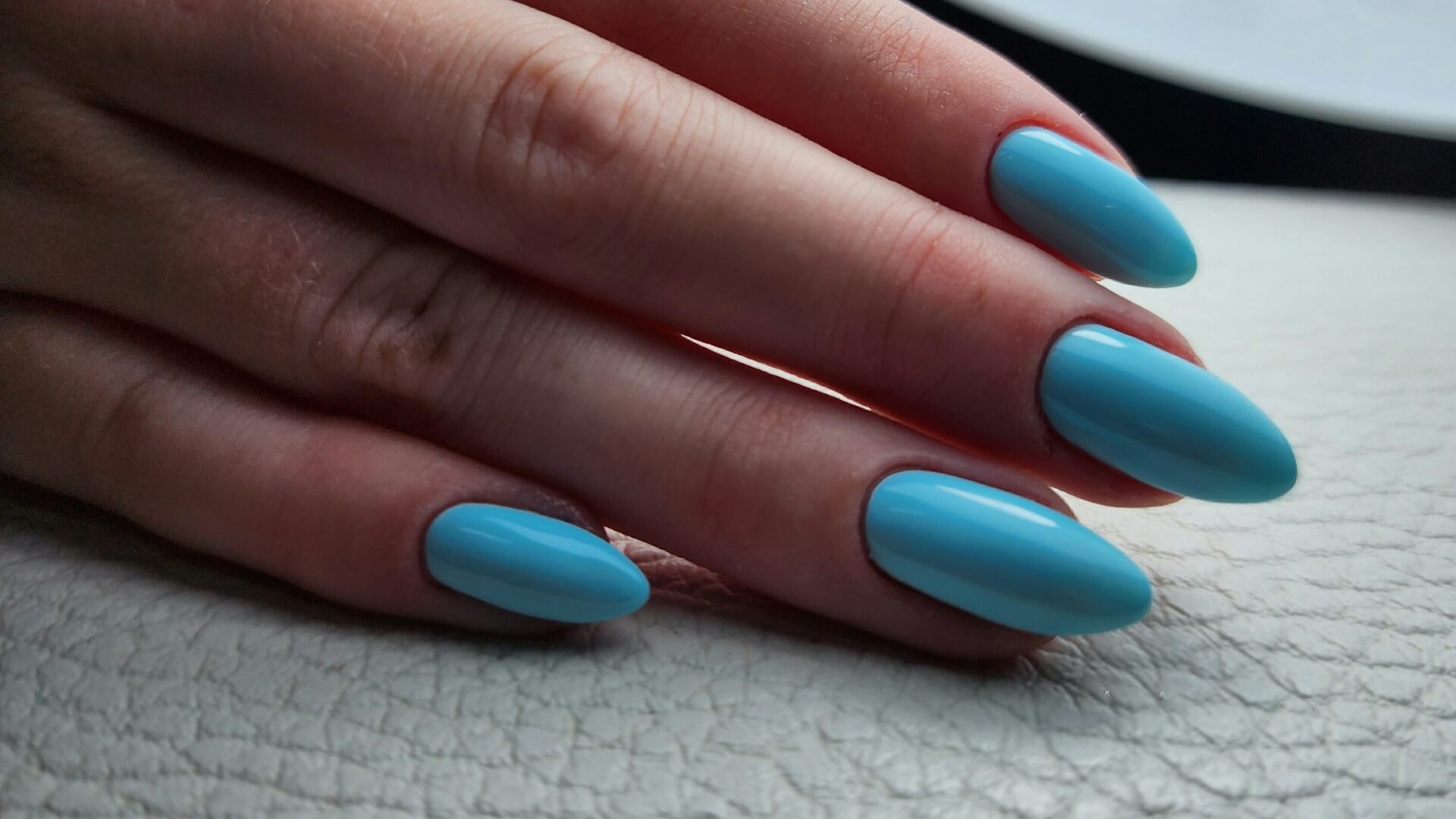 ספיר קדוש - Nails