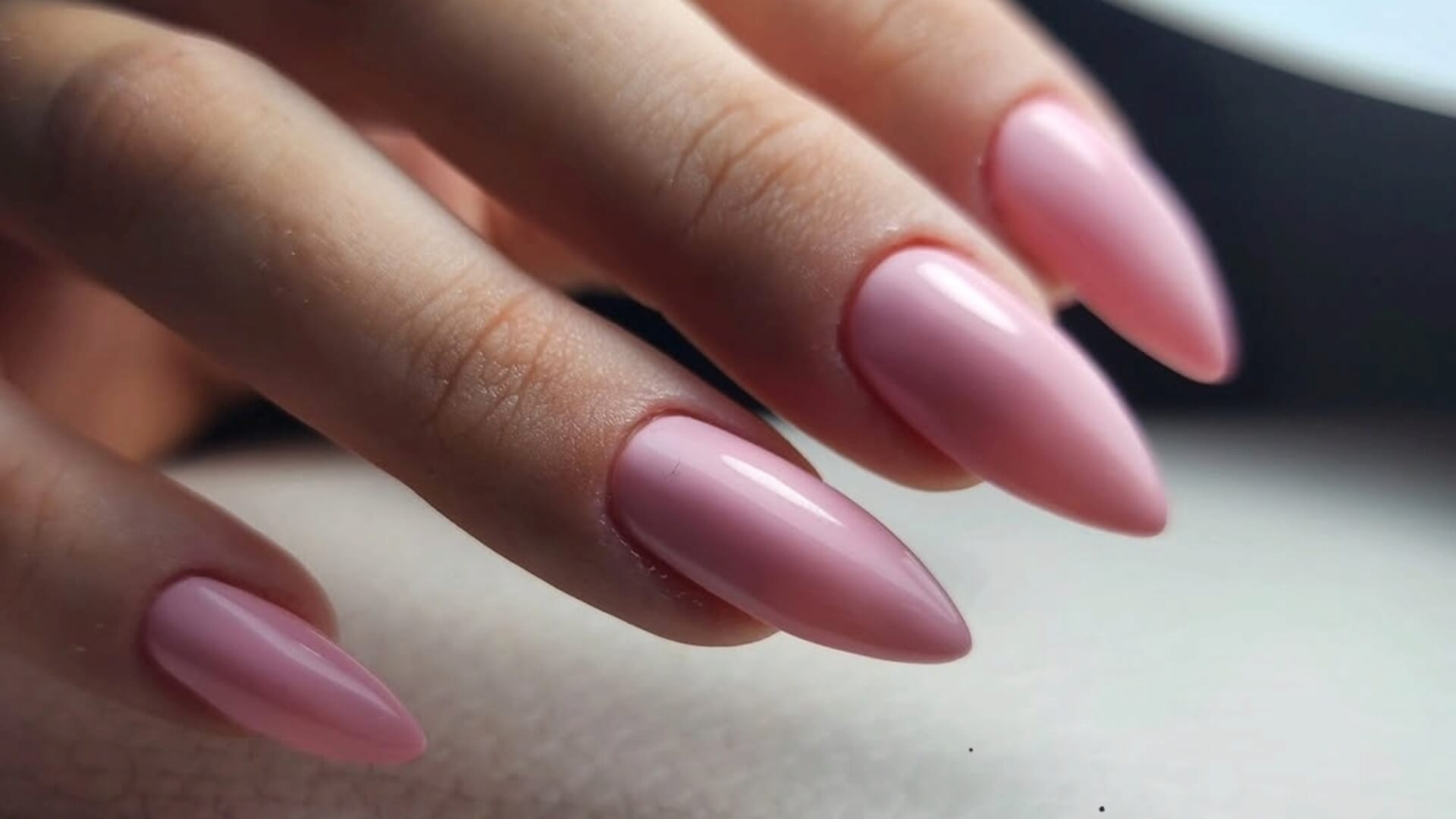 ספיר קדוש - Nails