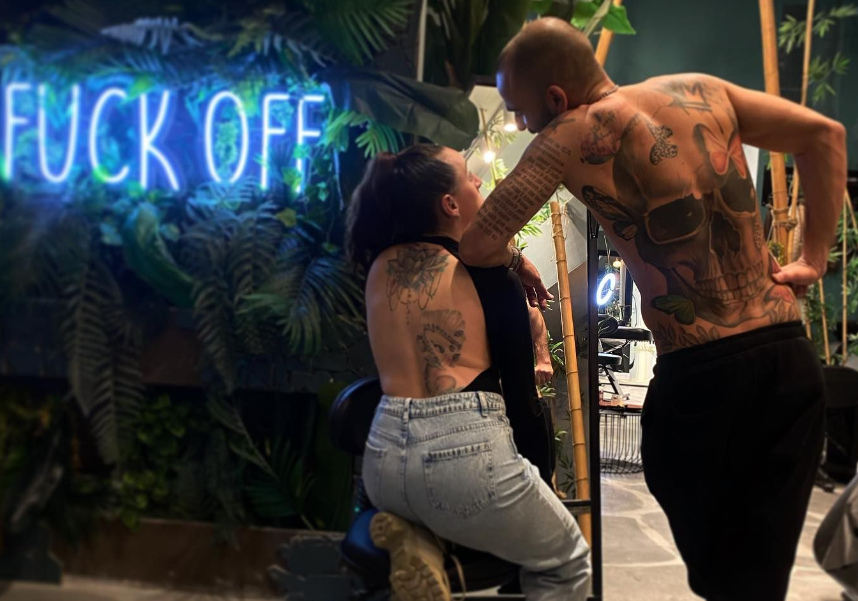 אליאב קעקועים בעמ 