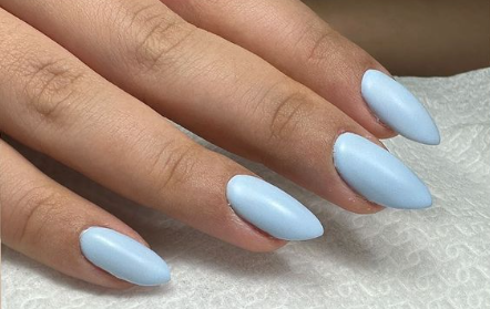 אורית צבי אקדמיה לציפורניים 