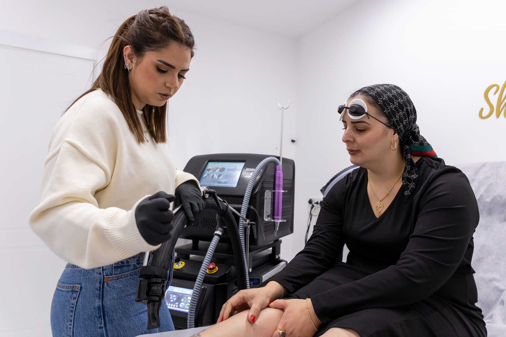 שולי בקר המרכז להסרת קעקועים ואיפור קבוע