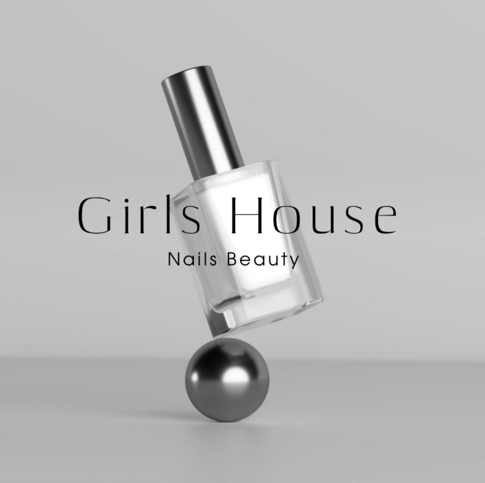 GIRLS HOUSE