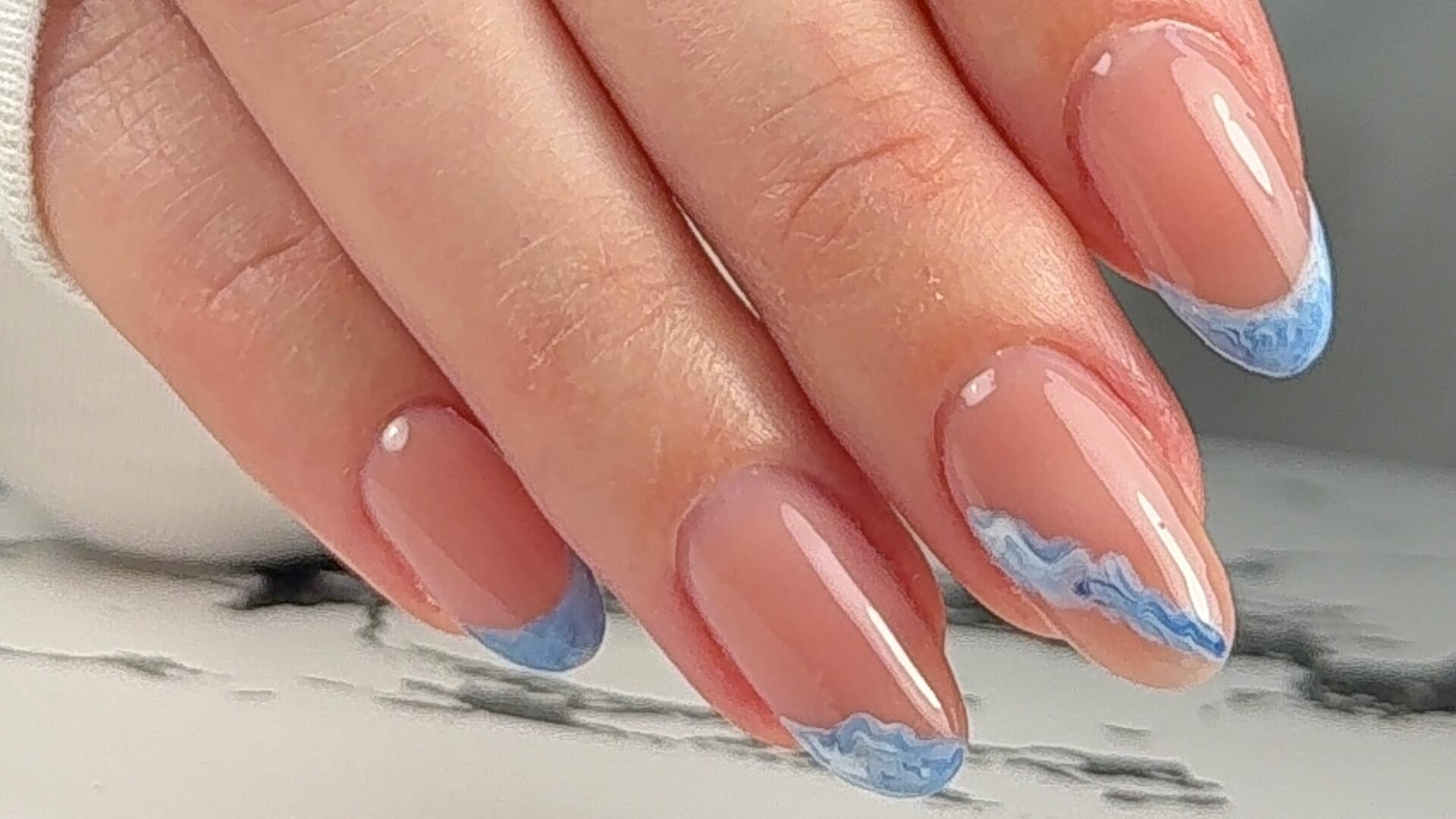 Vanessa Sar nails